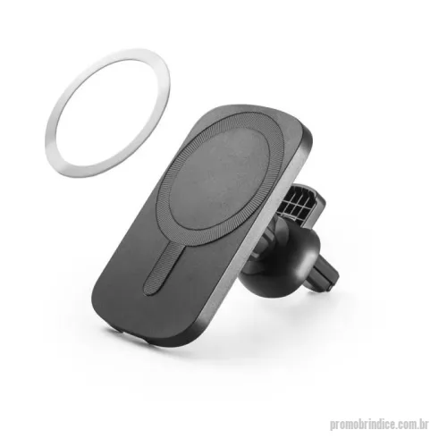 Acessório para carro personalizado - Suporte de carro com carregador magnético wireless super rápido, fabricado em ABS 100% reciclado e silicone. Possui clipe para fixação na saída de ventilação do veículo e entrada USB-C. Inclui cabo de carregamento rápido USB-A / USB-C com potência máxima de 15W. Conta com grip magnético extra para smartphones sem tecnologia magnética, sendo compatível com dispositivos com carregamento sem fio. Ideal para manter seu smartphone seguro e carregado durante viagens. Fornecido em caixa presente de papel kraft reciclado. Dimensões: 96 x 59 x 27 mm | Caixa: 72 x 100 x 53 mm. Um brinde tecnológico e sustentável da Youdu Brindes.