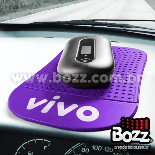 Acessório para carro personalizado - Acessório para carro Personalizado TAPETINHO PARA CELULAR com sua logomarca. 20 anos ajudando a cotar Brindes Promocionais com várias empresas num único clique. Tapetinho para celular, Stick Pad com gravação em serigrafia, produto para ser colocado também em mesas e balcões. Lavável e flexível. Tamanho 14cm x 9 cm. Tapetinho para celular, Stick Pad com gravação em serigrafia, produto para ser colocado também em mesas e balcões. Lavável e flexível. Tamanho 14cm x 9 cm. Acessório para carro Personalizado, 20775, Bozz Injetados e Emborrachados. Clique e Cote no Portal PromoBríndice!