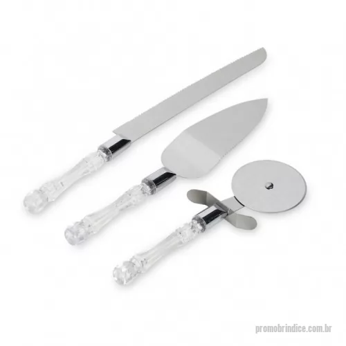 Acessório para cozinha personalizado - Kit utensílios de cozinha com 3 peças, composto por cortador de pizza, espátula e faca em inox com cabos plásticos. Acompanha estojo de papel.