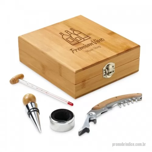 Acessório para vinho personalizado - Conjunto para vinho. Bambu e zinco. Saca-rolhas com canivete de sommelier, termómetro, rolha e gargantilha. 147 x 167 x 54 mm