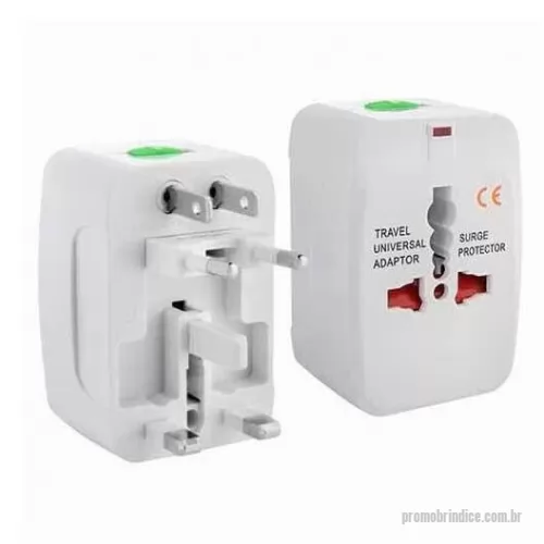 Adaptador de tomada universal personalizado - Adaptador universal branco em plástico resistente.Possui plug EUROPE: para uso basta puxar a tomada cental, para guardar empurrar para dentro. Plug UK/SP: empurre o botão verde de lock para unlock e a tomada irá pra fora, para guardar basta empurrar a tomada de volta para dentro e empurre o botão para lock(neste processo é necessário segurar a tomada enquanto trava). Plug USA/JAPAN/AUST/THAI: empurre o botão verde de lock para unlock e a tomada irá pra fora, para guardar basta empurrar a tomada de volta para dentro e empurre o botão para lock(neste processo é necessário segurar a tomada enquanto trava). Parte central basta conectar algum dispositivo e utilizar as outras tomadas para conectar à energia. Quando o adaptador estiver com a luz vermelha acesa significa que está funcionando.