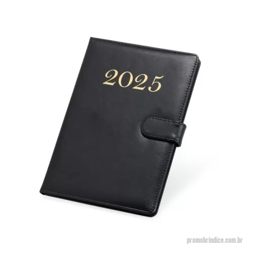 Agenda personalizada - Agenda semanal produzida em couro PU com fecho magnético. Contém folhas para dados pessoais, calendários e planejamento.