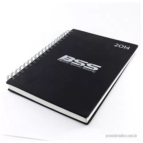 Agenda personalizada - Fabricação própria, agendas personalizados do seu jeito. Permite lâminas de publicidade. Tamanhos 15x21 cm. Capa revestida em percalux com gravação em hot stamping, miolo de agenda diária impresso em duas cores contendo 4 idiomas, Dados pessoais, contatos telefônicos, mapa mundi colorido completo e calendário dos dois próximos anos. Acabamento em wire-o. 