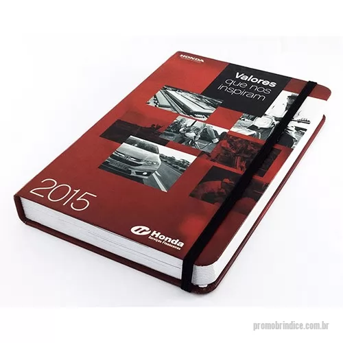 Agenda personalizada - Fabricação própria, agendas personalizados do seu jeito. Permite lâminas de publicidade. Tamanhos 15x21 cm. Capa impressa em 4 cores, miolo de agenda diária impresso em duas cores contendo 4 idiomas, Dados pessoais, contatos telefônicos, mapa mundi colorido completo e calendário dos dois próximos anos. Acabamento com lombada quadrada, cantos arredondados e elástico para fechamento.