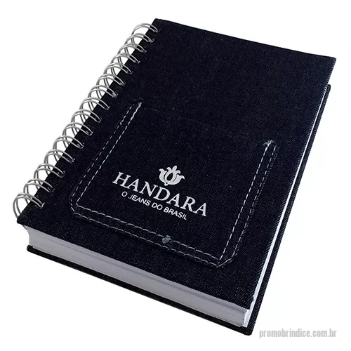 Agenda personalizada - Fabricação própria, agendas personalizados do seu jeito. Permite lâminas de publicidade. Tamanhos 15x21 cm. Capa revestida em jeans com gravação em silk e porta cartão/canetas, miolo de agenda diária impresso em duas cores contendo 4 idiomas, Dados pessoais, contatos telefônicos, mapa mundi colorido completo e calendário dos dois próximos anos. Acabamento em wire-o. 