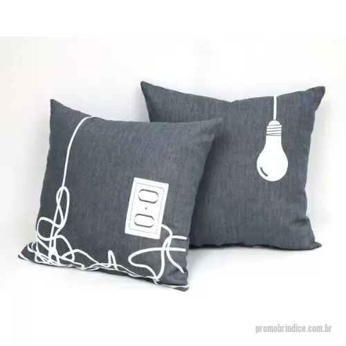 Almofada personalizada - TAMANHO APROXIMADO  DE 30x30CM - SEM ENCHIMENTO   POR SE TRATAR DE COSTURA HAVERA VARIAÇÕES   TECIDO:  SOMENTE  EM OXFORD   ENCHIMENTO SOMENTE  COM FIBRA SILICONADA  ANTIALERGICA   GRAVAÇÃO NO SILK DIGITAL FRONTAL OU FRENTE VERSO  ATE 13CM   OU GRAVAÇÃO EM SUBLIMAÇÃO TOTAL SEM LIMITES DE CORES   CORES  DA  ALMOFADA: TODAS AS CORES PRIMARIAS  OU COR ESPECIFICA EM SUBLIMAÇÃO  FECHAMENTO COM ZIPER INVISIVEL E EMBALADA INDIVIDUALMENTE 