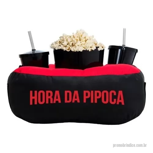 almofada porta pipoca personalizada - Kit Pipoca conta com uma almofada em oxford gravação frontal sem limites de cores, com opção de acompanhamento 01 ou 02 lugares para copos c/ tampa e canudo e 01 balde de Pipoca de 1,6 Lts