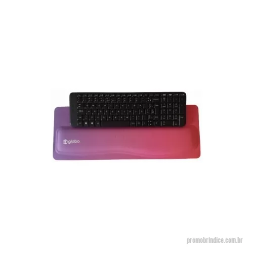 Apoio de Punho personalizado - Apoio ergonômico de tecado, personalizado, formato retangular 48,5 x 15 x 1,5 cm - injetado em espuma - impressão sublimática - cromia - direto no tecido, 100% poliéster, base de borracha de PVC Preto - Antiderrapante.