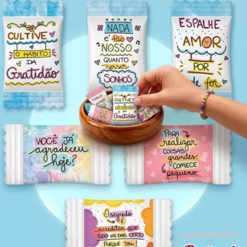Bala personalizada - Balas Personalizadas Tradicionais com Frutas Sortidas é uma ótima opção de brinde promocional e uma ferramenta perfeita para fidelizar o seu cliente. 