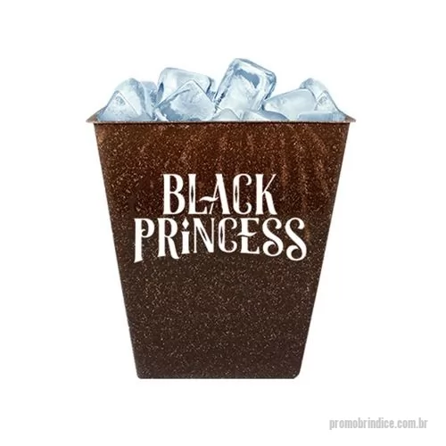 Balde de Gelo personalizado - Capacidade 2,6L. Balde de gelo com design pratico e inovador . Feito com até 50% de fibra de coco ou madeira de reflorestamento.