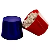 Balde de Plástico para Pipoca 1,6L é o compañheiro perfeito para suas noites de cinema em casa! Feito de material de alta qualidade, este balde é resistente e durável, garantindo que você possa desfrutar de suas pipocas favoritas por muito tempo. Com uma capacidade de 1,6 litros, ele é perfeito para compartilhar com a família e amigos. Além disso, é fácil de limpar e pode ser armazenado facilmente quando não estiver em uso. Se você é fã de pipocas, não pode perder este balde de plástico incrível!
