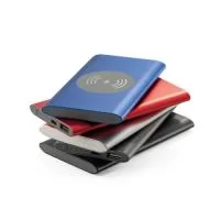 Bateria portátil e carregador wireless em alumínio é uma solução moderna e eficiente para manter seus dispositivos eletrônicos sempre carregados. Com uma bateria polímero de lítio de 4.000mAh e tempo de vida superior a 500 ciclos, ela possui entrada de 5V/2A e saída de 5V/2A. O produto também vem com cabo USB/micro USB para carregar a bateria e um LED indicador de carga para facilitar o controle da bateria. Além disso, o carregador possui a função de carregamento wireless, o que oferece mais praticidade para o usuário. Compatível com smartphones e tablets, este produto é fornecido em uma caixa presente, tornando-se uma ótima opção de presente para amigos e familiares. Com design sofisticado em alumínio, este carregador portátil é perfeito para quem busca estilo e funcionalidade no seu dia a dia.