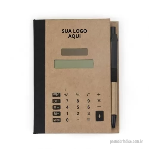 Bloco adesivado personalizado - Apresentamos o Bloco de Anotações com Autoadesivos e Calculadora, uma solução prática e eficiente para o dia a dia. Este bloco ecológico possui uma calculadora solar de 8 dígitos acoplada na capa, tornando-o um item indispensável para o trabalho ou estudo. Com quatro blocos autoadesivos coloridos e um bloco branco de rascunho, ele oferece ampla versatilidade nas anotações. Acompanha uma caneta ecológica de papelão, complementando o conjunto. Personalize com sua marca e ofereça um brinde inovador e útil que certamente será valorizado por seus clientes e parceiros!