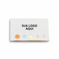 Destaque sua marca com nosso conjunto de 5 Blocos Adesivados, cada um contendo 20 folhas e apresentando uma capa resistente em cartão. Com dimensões de 80 x 60 x 3 mm, esses blocos são compactos, práticos e perfeitos para anotações rápidas e lembretes. Ideais para o ambiente de trabalho ou para distribuir em eventos corporativos, esses blocos adesivados são uma escolha funcional e elegante para promover sua marca.  Escolha um brinde que alia utilidade e estilo, e surpreenda seus clientes e colaboradores com um presente que faz a diferença no dia a dia!