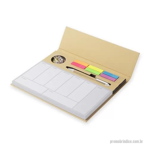 Bloco Anotações personalizado - Bloco de anotações em papel Kraft, contendo:  Bloco de Planejamento Diário com 100 folhas; 6 Sticky notes coloridos; 1 Caneta de Papelão; Acompanha clipes coloridos.