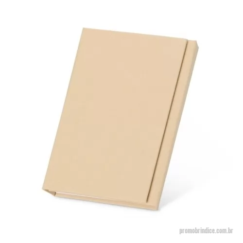 Bloco Anotações personalizado - Bloco de Anotações Ecológico, material em kraft. Possui notas autoadesivas, aproximadamente 25 folhas, bloco autoadesivo amarelo com aproximadamente 25 folhas, compartimento para guardar anotações, uma régua em material plástico de 12 cm, caneta de papelão e bloco grande com aproximadamente 100 folhas.