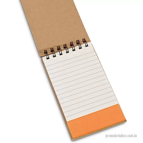 Bloco ecológico personalizado - Caderno capa dura. Cartão. Com 70 folhas pautadas de papel reciclado e 1 conjunto de blocos adesivados com 60 folhas. 70 x 125 mm