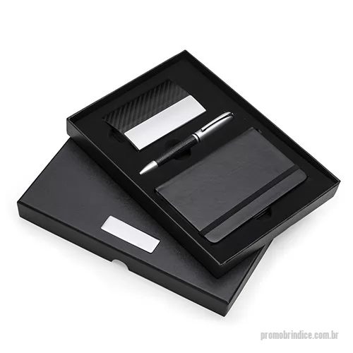 Bloco personalizado - Elegante kit importado. Acompanha caderneta em couro sintético com folhas pautadas com tom marfim no tamanho 8x13 cm, caneta metal fosca com detalhe emborracho, porta cartão revestido em couro texturizado e placa de metal ideal para gravação a laser. 