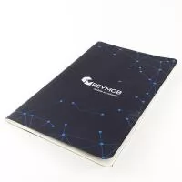Com formatos e acabamentos variados, o sketchbook é uma opção super em conta de cadernetas de anotação 