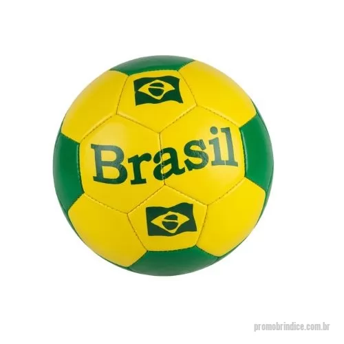 Bola de Futebol personalizada - Bola de Futebol Profissional Peso e Medida Produzida em material PU Soft branco acabamento fusion com 10 gomos em formado ômega sendo 8 gomos menores e 2 maiores opostos com logotipo estampado em silk em até 3 cores a traço, câmara importada ( butil ) com válvulas substituível, forro em fios de poliéster de alta resistência, medida variando entre 66 cm a 68 cm de circunferência e pesando 400 a 440 gramas conforme pressão contida, embalagem individual em filme de PVC cristal churincado e embalagem múltipla em saco de ráfia branco com 50 bolas cheias medindo 0,40 X 0,80 X 1,20 mts e pesando 20,2 kg.