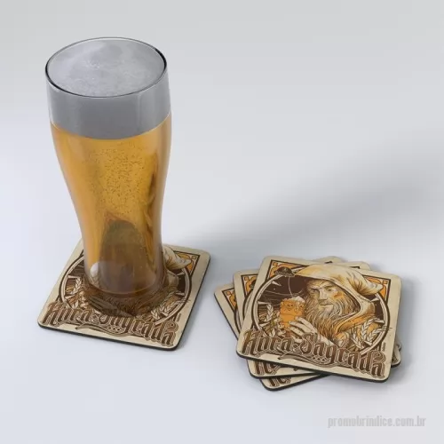 Bolacha para chopp personalizada - A bolacha de chopp e cerveja personalizada em neoprene é um produto que se difere das outras de papelão ou demais materiais existentes no mercado, enquanto essas não tem durabilidade sendo descartadas rapidamente, as em neoprene não estragam, o material é resistente e durável tornando-o um brinde barato e duradouro... 