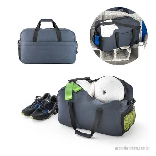 Bolsa Esportiva personalizada - BBolsa esportiva em rPET 600D com interior forrado e fundo com placa semi-rígida. Compartimento principal e bolso frontal com fecho e dois bolsos laterais, um em rede e outro com fecho. A bolsa tem alça de ombro removível e ajustável em webbing com reforço almofadado. 500 x 300 x 230 mm