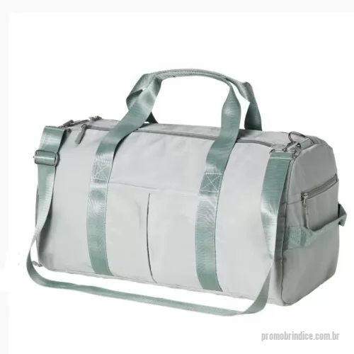 Bolsa Esportiva personalizada - Bolsa Esportiva Personalizada BET04085 com sua logomarca. 20 anos ajudando a cotar Brindes Promocionais com várias empresas num único clique. Bolsa esportiva de 35 litros em poliéster resistente à água com cinco compartimentos, sendo dois deles exclusivos para tênis e itens molhados. Contém bolso para encaixe em malas de viagem, bolso interno, alça de mão lateral extra e acompanha alça transversalBolsa esportiva de 35 litros em poliéster resistente à água com cinco compartimentos, sendo dois deles exclusivos para tênis e itens molhados. Contém bolso para encaixe em malas de viagem, bolso interno, alça de mão lateral extra e acompanha alça transversalBolsa Esportiva Personalizada, 167243, Kaue Brindes. Clique e Cote no Portal PromoBríndice!
