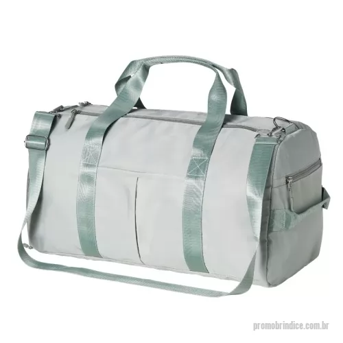 Bolsa Esportiva personalizada - Bolsa Esportiva Personalizada 04085 com sua logomarca. 20 anos ajudando a cotar Brindes Promocionais com várias empresas num único clique. Bolsa esportiva de 36 litros em poliéster resistente à água com cinco compartimentos, sendo dois deles exclusivos para tênis e itens molhados. Contém bolso para encaixe em malas de viagem, bolso interno, alça de mão lateral extra e acompanha alça transversal.  Altura: 28 cm Largura: 47 cm Profundidade: 24 cmBolsa esportiva de 36 litros em poliéster resistente à água com cinco compartimentos, sendo dois deles exclusivos para tênis e itens molhados. Contém bolso para encaixe em malas de viagem, bolso interno, alça de mão lateral extra e acompanha alça transversal.  Altura: 28 cm Largura: 47 cm Profundidade: 24 cmBolsa Esportiva Personalizada, 180195, Smart Gifts. Clique e Cote no Portal PromoBríndice!