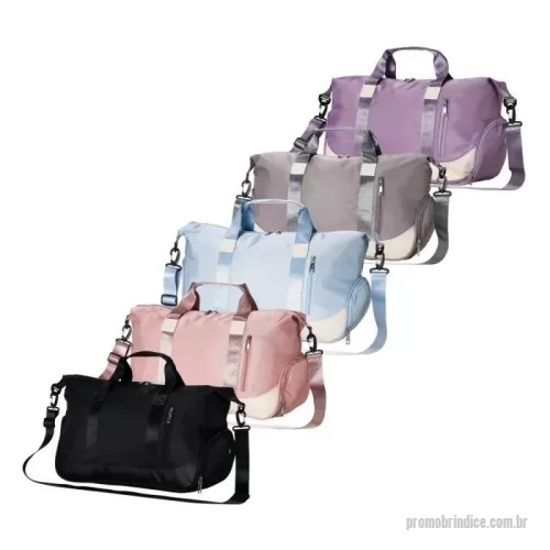 Bolsa Esportiva personalizada - Bolsa esportiva de 28 litros em poliéster à prova dágua com quatro compartimentos, sendo dois deles exclusivos para tênis e itens molhados. Contém bolso para encaixe em malas de viagem, bolso interno e acompanha alça transversal.