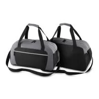 Mala esportiva em poliéster 600D e 300D, zíper frontal, bolsos laterais, alça de mão e ombro.