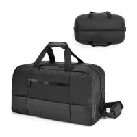 Bolsa esportiva executivo em 840D jacquard e 300D com interior forrado. Contém bolsos frontais, fundo com placa semi-rígida e alça de ombro ajustável com reforço almofadado. Capacidade até 30 L. Gravação da logomarca em 1 cor já inclusa.