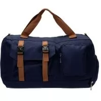Bolsa confeccionada em Oxford impermeável, fechamento em zíper e capacidade para até 23L. Possui compartimento interno com dois bolsos em tamanhos diferentes. Conta ainda com um par de bolsos frontais, sendo um com fechamento em zíper e outro aberto com fivelas compressoras, além de faixa posterior para acoplar em puxadores de malas. Acompanha alça transversal ajustável.  Altura :  27 cm  Largura :  44 cm  Profundidade :  27 cm