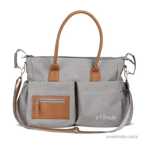 Bolsa multifunções personalizada - Bolsa funcional em poliéster e couro sintético, compartimento com divisórias, alça de ombro e mão, 4 bolsos laterais. 