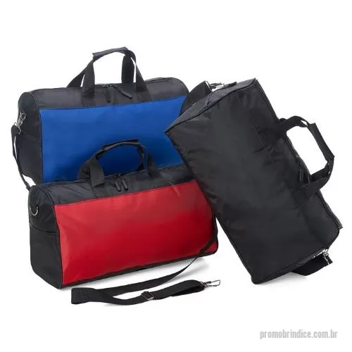 Bolsa personalizada - Bolsa de poliéster impermeável com capacidade de 26 litros. Possui compartimento principal com amplo espaço e um pequeno bolso interno para acessórios, além de um bolso lateral em tela. A bolsa contém alças de nylon para mãos com suporte de velcro para unificação das alças, alça transversal regulável, duas fivelas superiores para encaixe da alça transversal, zíperes com puxadores emborrachado e revestimento interno de poliéster.