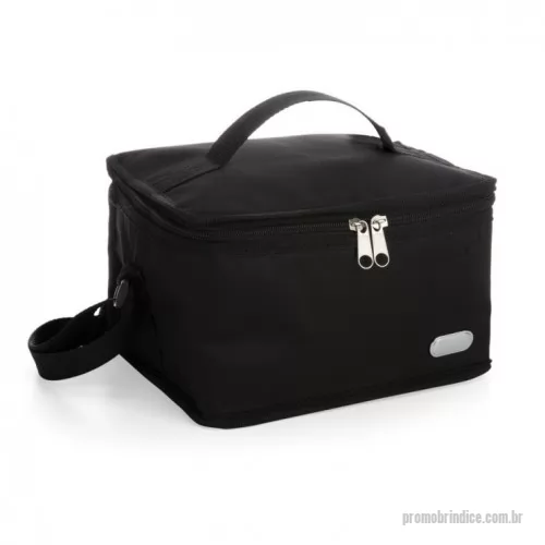 Bolsa térmica personalizada - Bolsa térmica 4 litros com plaquinha metálica frontal para personalização. Alça de mão para transporte e alça ajustável para as costas, tecido de nylon e parte interna com revestimento térmico.