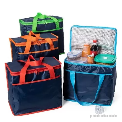 Bolsa térmica personalizada - Bolsa térmica de poliéster com capacidade de 36 litros, contém área interna com revestimento térmico aluminizado, bolso frontal externo e alças de mãos para transporte. Altura :  35cm  Profundidade :  25 cm  Comprimento :  41,5 cm  Medidas aproximadas para gravação (CxL):  25 cm x 37 cm  Peso aproximado (g):  434