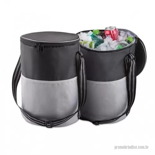 Bolsa térmica personalizada - Bolsa térmica, capacidade 25 litros, tecido nylon e polyester na cor preta e cinza, bolso frontal, alça de ombro regulável, parte interna soldada  retém liquido, gravação bolso frontal ou tampa.