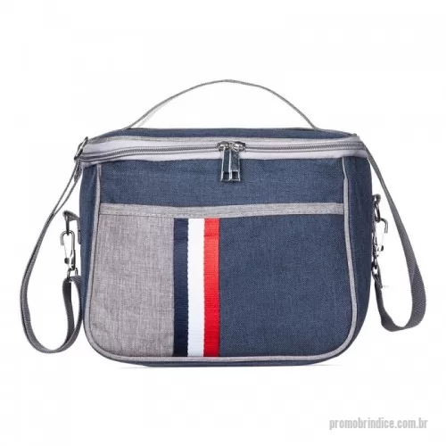Bolsa térmica personalizada - Bolsa térmica Personalizada CBX02091 com sua logomarca. 20 anos ajudando a cotar Brindes Promocionais com várias empresas num único clique. Bolsa térmica de nylon 7,6 litros com dois compartimentos e bolso frontal. Compartimento principal com revestimento térmico. Acompanha alça transversal.  Altura :  19,5 cm  Largura :  25,5 cm  Profundidade :  16,5 cm  Medidas aproximadas para gravação (CxL):  11 cm x 12 cm  Peso aproximado (g):  271Bolsa térmica de nylon 7,6 litros com dois compartimentos e bolso frontal. Compartimento principal com revestimento térmico. Acompanha alça transversal.  Altura :  19,5 cm  Largura :  25,5 cm  Profundidade :  16,5 cm  Medidas aproximadas para gravação (CxL):  11 cm x 12 cm  Peso aproximado (g):  271Bolsa térmica Personalizada, 152669, Color Brindes. Clique e Cote no Portal PromoBríndice!