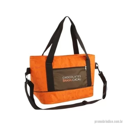 Bolsa térmica personalizada - Bolsa térmica personalizada possui alça transversal regulável (não removível). Todos nossos produtos são de fabricação própria podendo ser alterado, medidas, materiais, cores e detalhes do produto. Tambem personalizamos o item como preferir, trabalhamos com diversos metódos de gravação, proporcionando uma linda apresentação do produto. Faça já seu orçamento e receba um atendimento personalizado