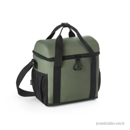 Bolsa térmica personalizada - Bolsa térmica almofadada 600D ripstop em poliéster reciclado (100% rPET). Composto por 1 compartimento principal espaçoso com fecho duplo e 2 bolsos laterais em tela mesh para pequenos objetos. O interior forrado em PEVA garante um bom isolamento térmico permitindo a conservação do frio por mais tempo e a sua higienização. A robustez dos materiais que o compõe conferem-lhe uma grande resistência e durabilidade, pensado para as necessidades do dia a dia. Capacidade até 11 L. Certificação EU Food Grade. 260 x 290 x 160 mm