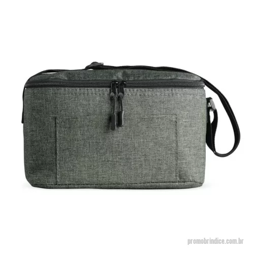 Bolsa térmica personalizada - Bolsa térmica 6 litros confeccionada em poliéster. Possui bolso frontal com zíper e alça transversal regulável em nylon.