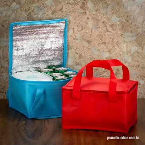 Bolsa térmica personalizada - Bolsa térmica Personalizada 18523 com sua logomarca. 20 anos ajudando a cotar Brindes Promocionais com várias empresas num único clique. Bolsa térmica em tnt 10 litros.Bolsa térmica em tnt 10 litros.Bolsa térmica Personalizada, 167609, Bs2brindes. Clique e Cote no Portal PromoBríndice!