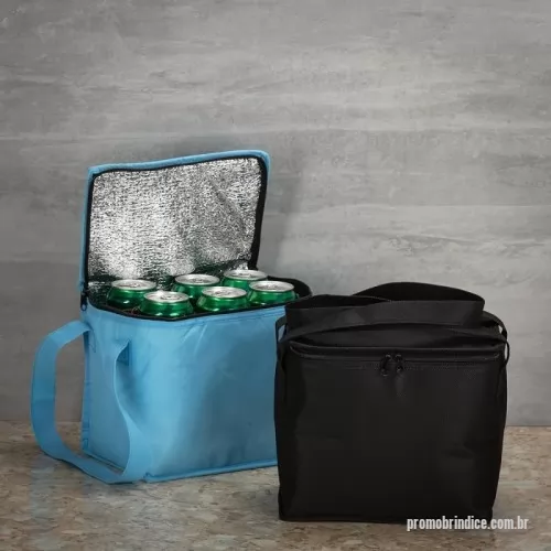 Bolsa térmica personalizada - Bolsa térmica de nylon 8 litros com bolso posterior em malha. Acompanha plaquinha metálica.