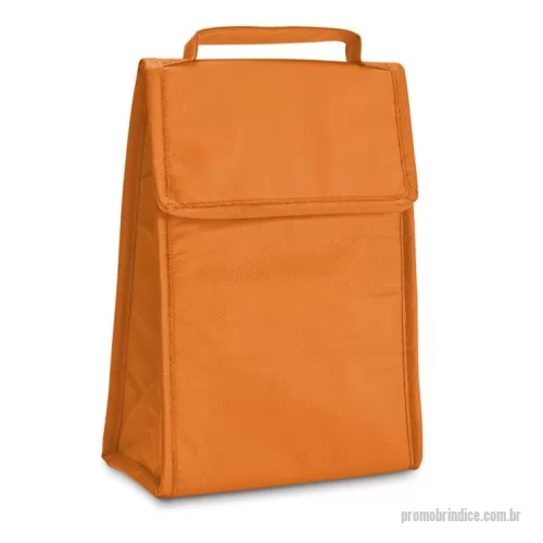 Bolsa térmica personalizada - Bolsa térmica personalizada dobrável  (não removível). Todos nossos produtos são de fabricação própria podendo ser alterado, medidas, materiais, cores e detalhes do produto. Tambem personalizamos o item como preferir, trabalhamos com diversos metódos de gravação, proporcionando uma linda apresentação do produto. Faça já seu orçamento e receba um atendimento personalizado