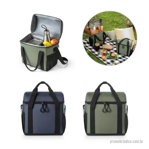Bolsa térmica personalizada - Bolsa térmica almofadada 600D ripstop em poliéster reciclado (100% rPET). Composto por 1 compartimento principal espaçoso com fecho duplo e 2 bolsos laterais em tela mesh para pequenos objetos.   O interior forrado em PEVA garante um bom isolamento térmico permitindo a conservação do frio por mais tempo e a sua higienização.   A robustez dos materiais que o compõe conferem-lhe uma grande resistência e durabilidade, pensado para as necessidades do dia a dia. Capacidade até 11 L. 260 x 290 x 160 mm