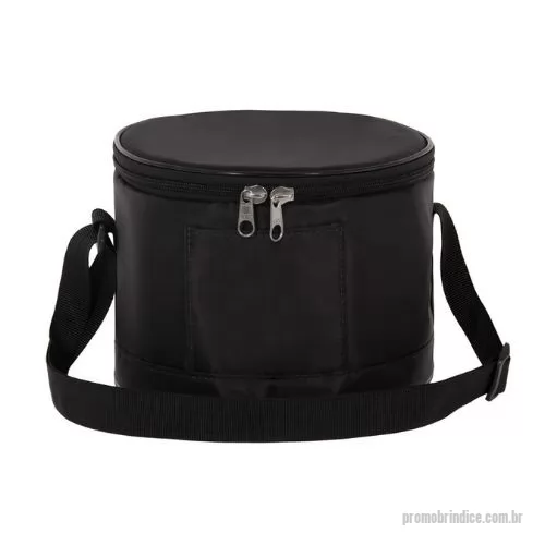Bolsa térmica personalizada - Bolsa térmica personalizada possui alça transversal regulável (não removível). Todos nossos produtos são de fabricação própria podendo ser alterado, medidas, materiais, cores e detalhes do produto. Tambem personalizamos o item como preferir, trabalhamos com diversos metódos de gravação, proporcionando uma linda apresentação do produto. Faça já seu orçamento e receba um atendimento personalizado