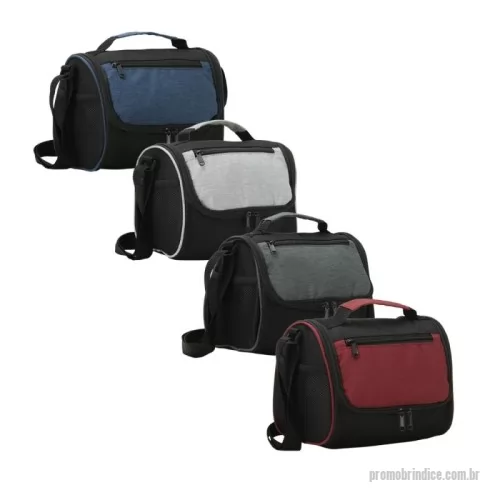 Bolsa térmica personalizada - Bolsa térmica de poliéster com dois compartimentos, capacidade de 7 litros. A bolsa possui revestimento térmico em PEVA atóxico, alça de mão, bolsos laterais telados e alça transversal.