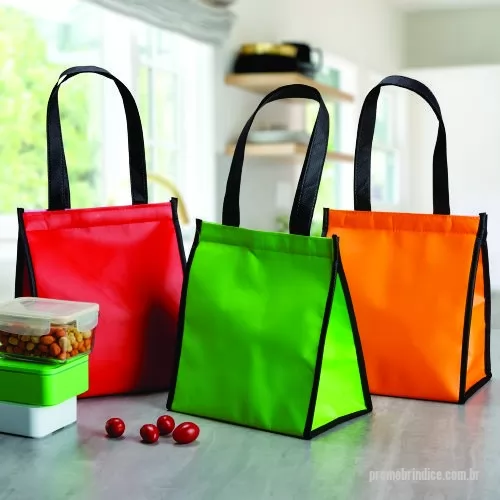 Bolsa térmica personalizada - Bolsa térmica em tnt 6 Litros, fechamento com velcro. Gravação em 1 cor já inclusa.