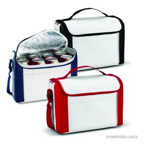 Bolsa térmica personalizada - Bolsa térmica. 600D. Com alça ajustável em webbing e bolso frontal. Capacidade até 8 L. Disponível em várias cores. Gravação da logomarca em 1 cor já inclusa.  Tamanho Aprox: 27 x 20 x 16 cm.
