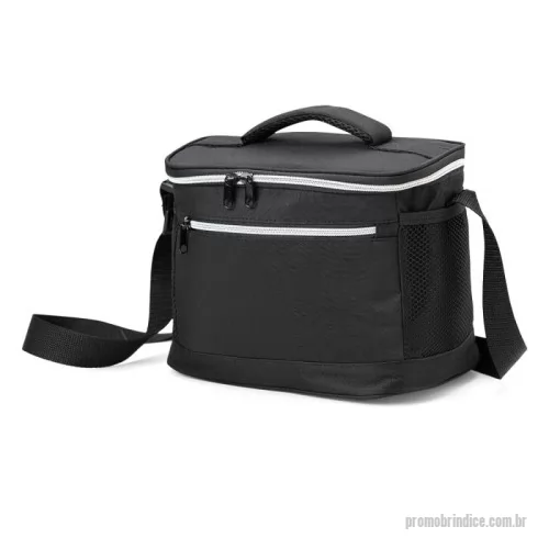 Bolsa térmica personalizada - Bolsa Térmica de Nylon 10L – Compacta, Funcional e Prática  Ideal para quem busca praticidade no transporte de alimentos, esta bolsa térmica de 10 litros é confeccionada em nylon resistente e conta com dois compartimentos, além de bolsos laterais em malha para itens extras. O compartimento principal possui revestimento térmico, que ajuda a conservar a temperatura dos alimentos por mais tempo. Compacta, leve e versátil, é perfeita para o dia a dia, trabalho ou pequenos passeios.  Especificações:  Altura: 21 cm  Largura: 27 cm  Profundidade: 18 cm  Área para gravação: 9,5 cm x 22 cm  Peso aproximado: 243 g